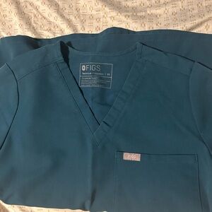 Figs Scrub Top